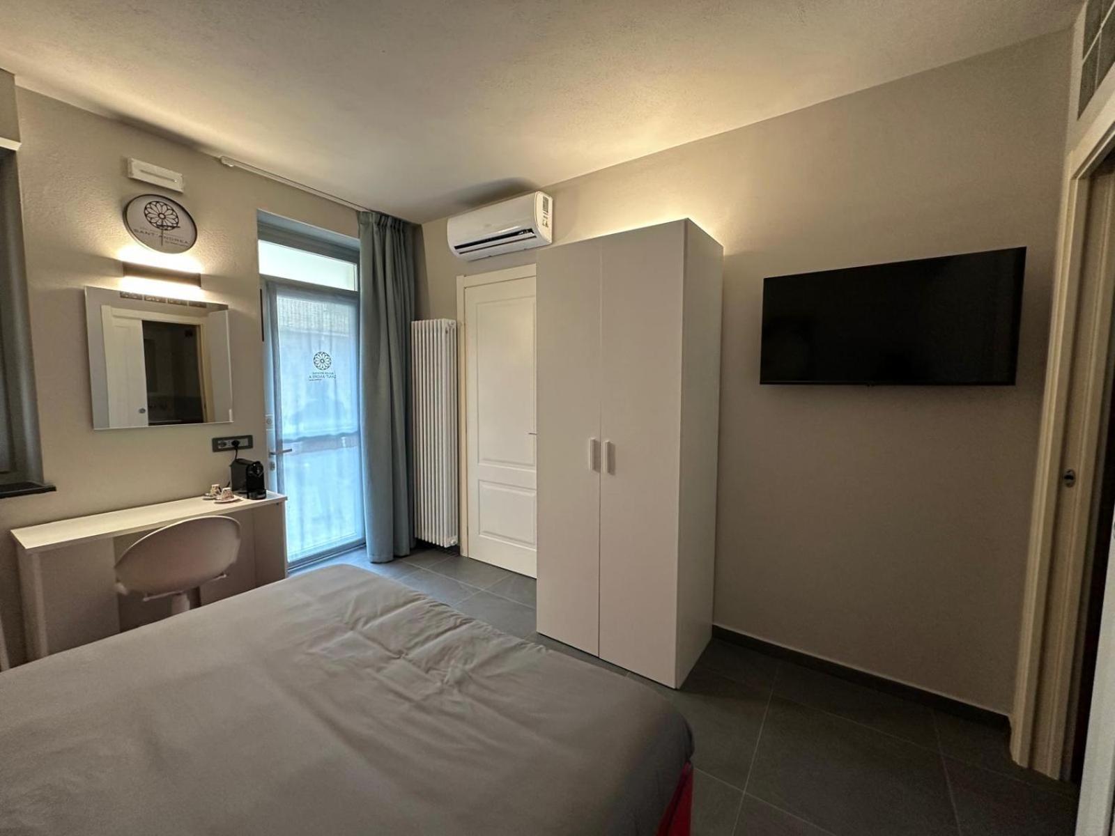 S. Andrea Apartment Vercelli Bagian luar foto