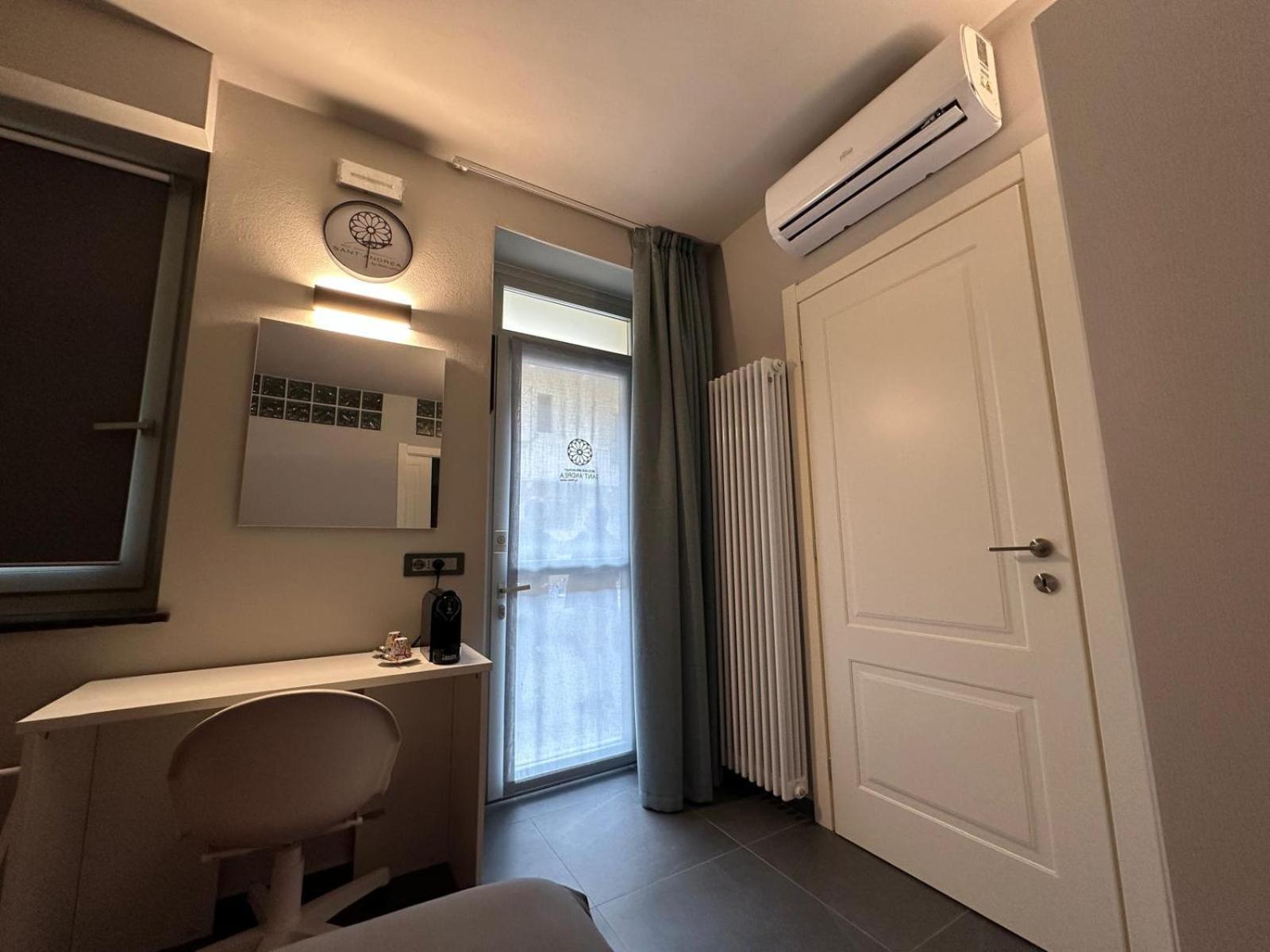S. Andrea Apartment Vercelli Bagian luar foto